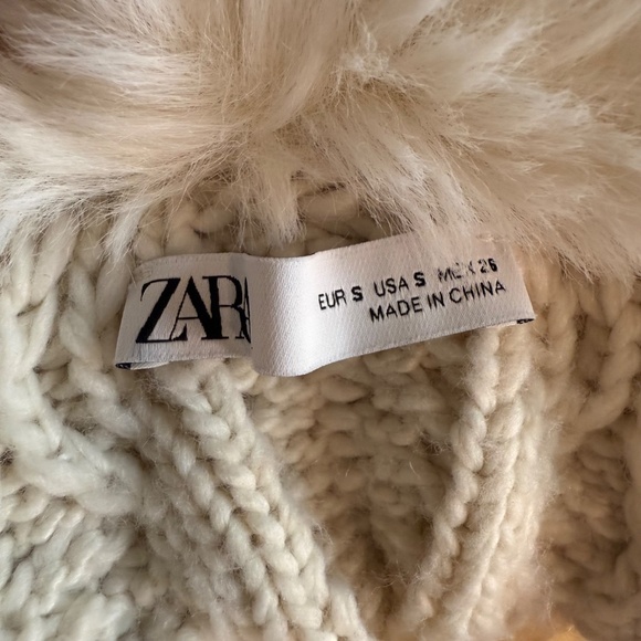 Cream Cable Knit Cropped Cardigan Faux Fur Collar - Picture 8 of 8